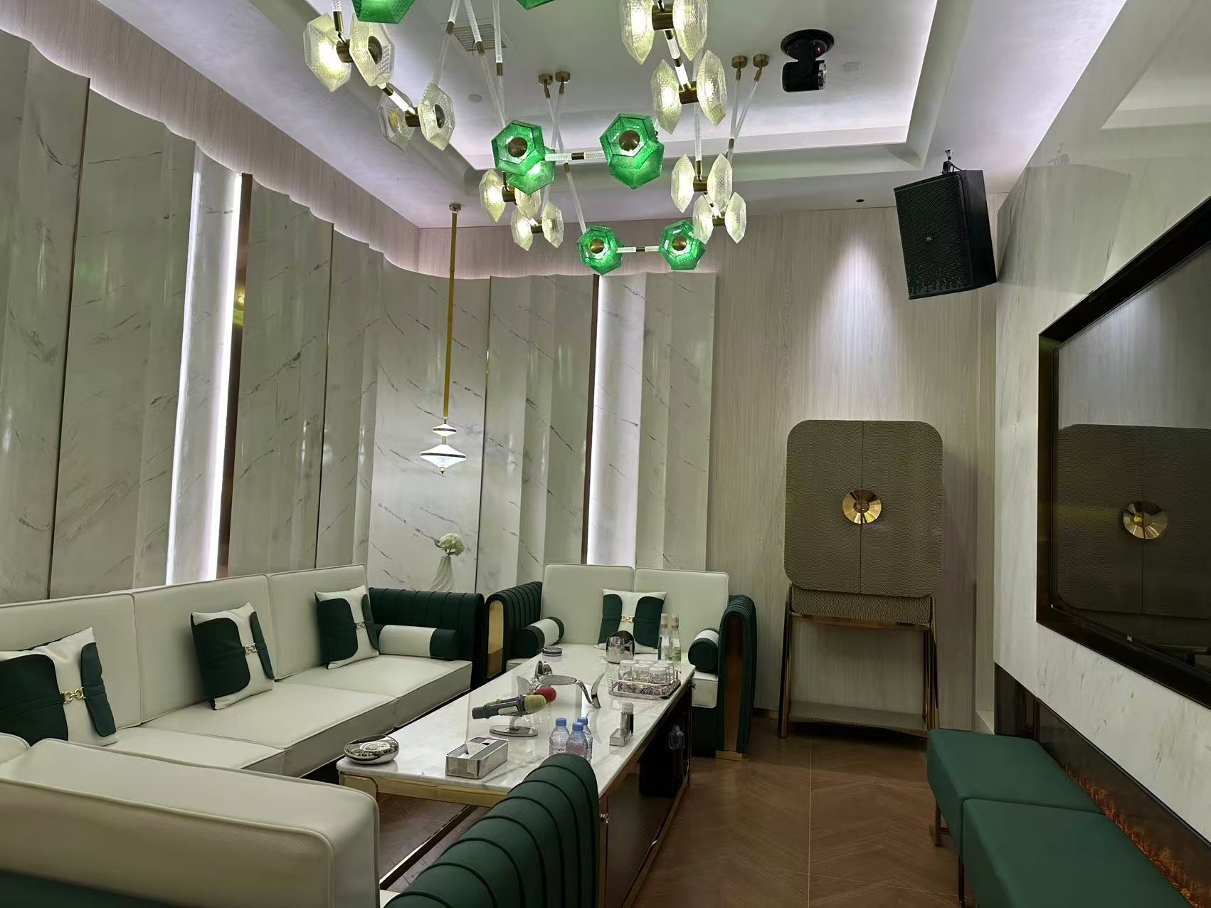 临沂兰亭汇商务夜总会KTV